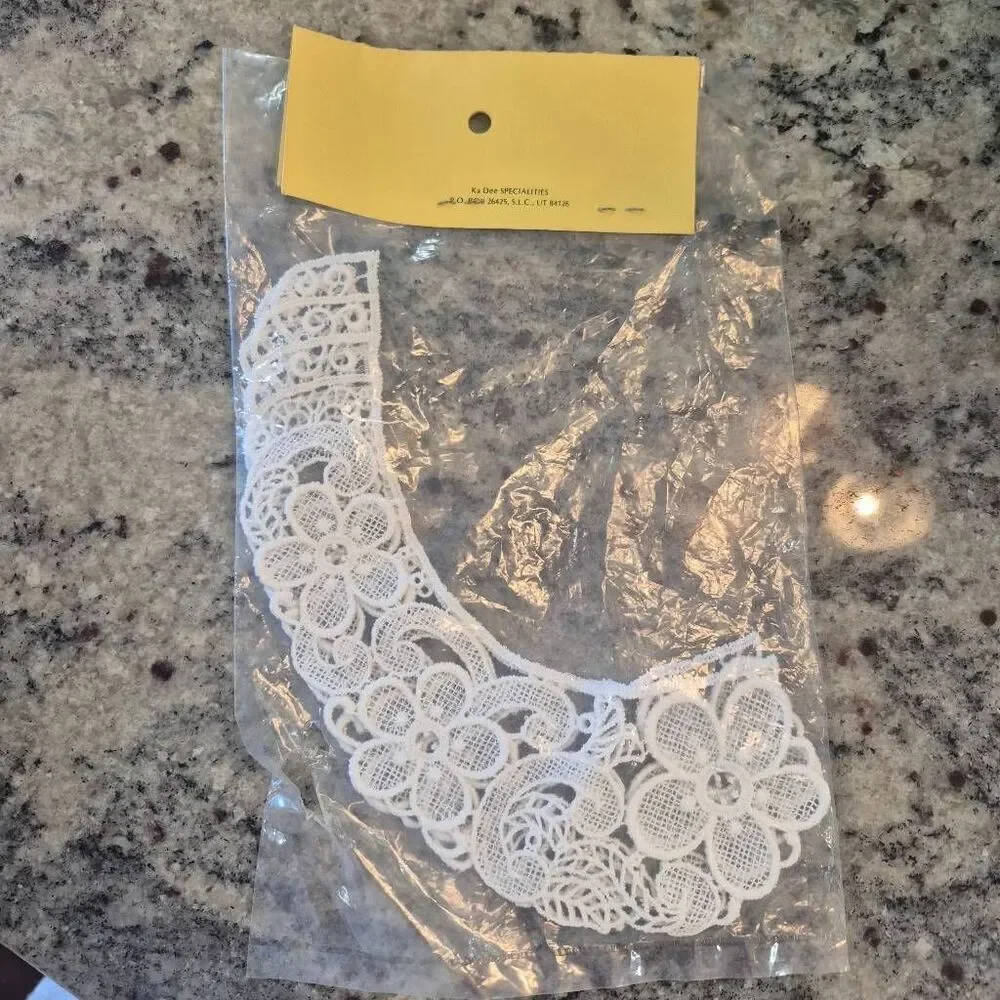 Lace, White Cotton Collar Vintage NEW NWT